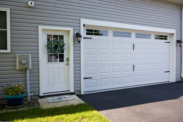 24/7 Emergency Garage Door Panel Replacement experts in Pearl River, MS
